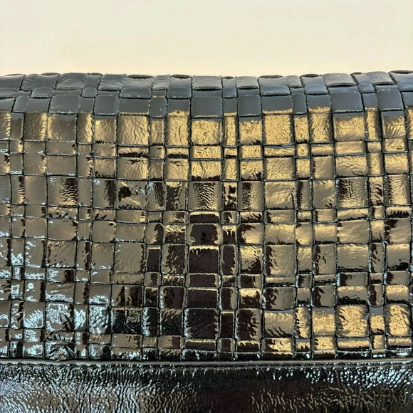 Elliott Lucca Woven Black Patent Leather Zip Top Foldover Large Clutch Wristlet - Picture 3 of 11